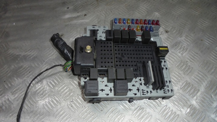 фото №1, Коробка предохранителей volvo xc90 2.9 bt 2003