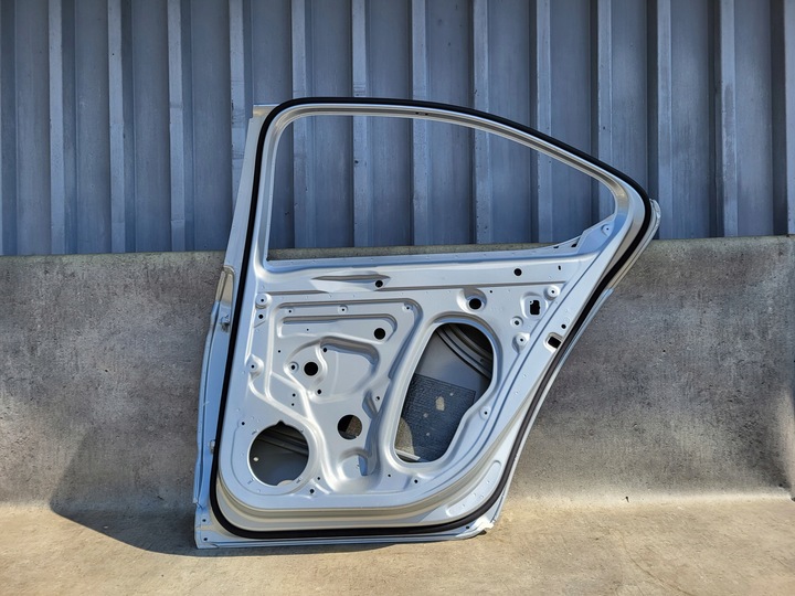 фото №8, Skoda superb iii sedan 3v0 дверь правые зад задние