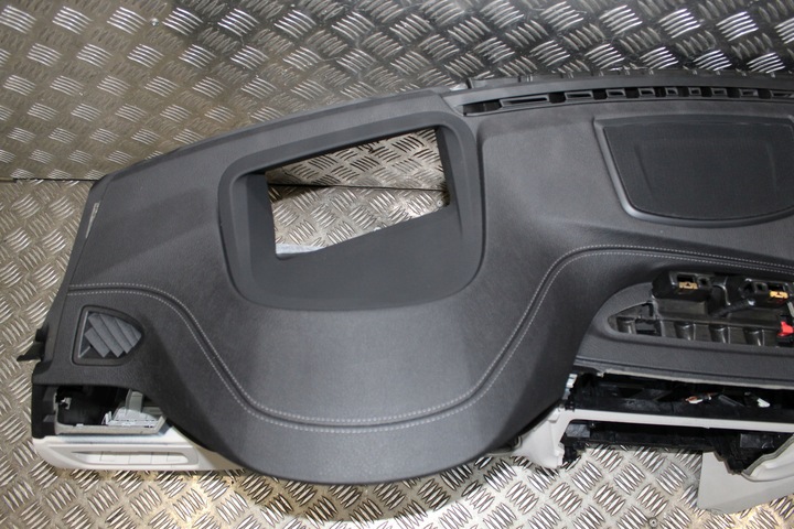 фото №7, Bmw f30 f32 f34 f36 рестайлинг панель раздаточная консоль