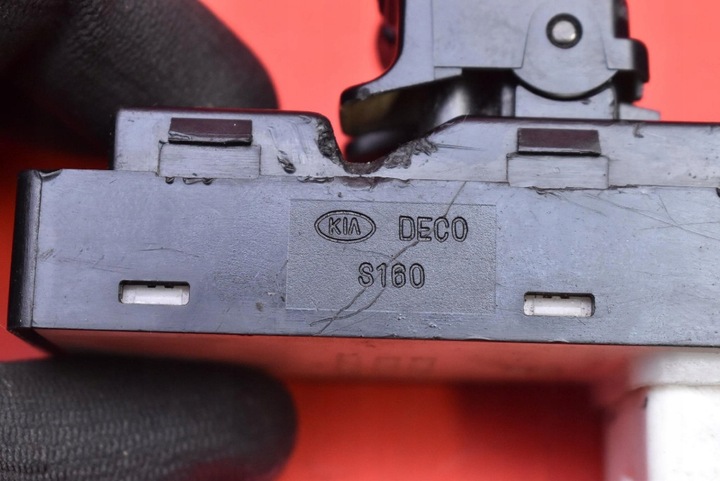 фото №9, Панель керування скло eu kia carnival 1 i рестайлінг 02-06