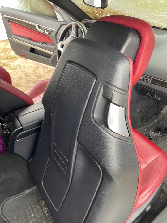 фото №6, W207 e400 c207 средство обивка красная amg сиденья диван mercedes