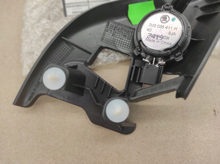 фото №8, Skoda superb 15-24 трикутник двері лівий перед внутрішня заглушка дзеркало