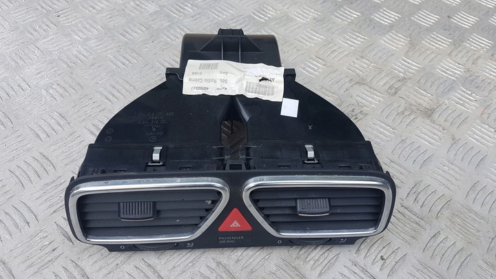 фото №1, Решётка воздуховод средняя vw eos scirocco 1q0819819