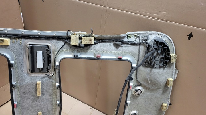 фото №13, Потолок алькантара audi a8 d4 длинный