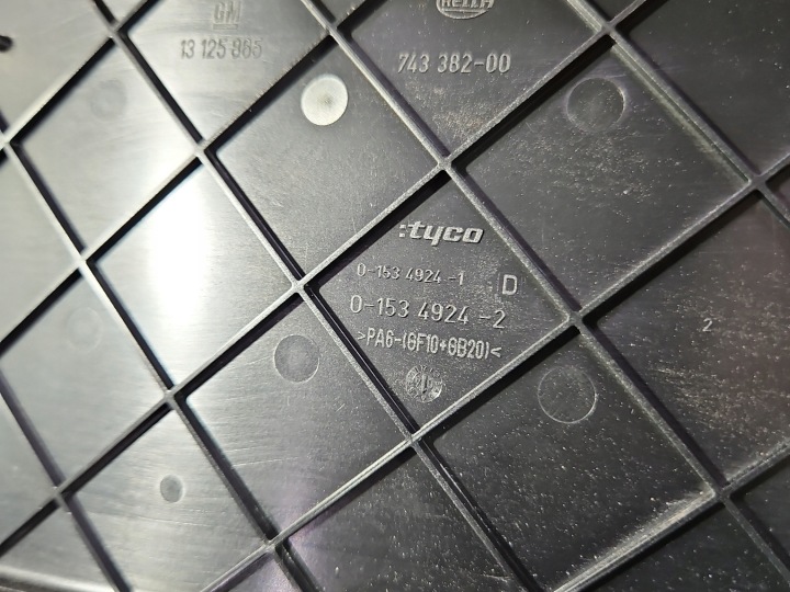фото №12, Блок запобіжників opel astra iii h 743381-00 13125865 13191133fk