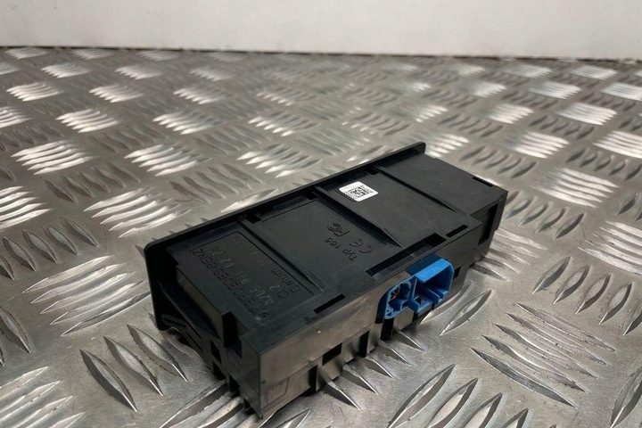 фото №8, Usb mercedes-benz c w205 a2058200226 2.14l дизель 125kw 2015