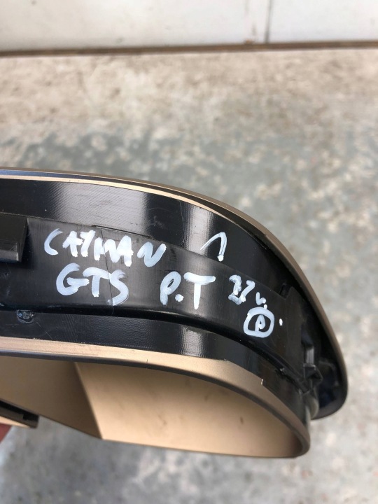 фото №6, Решётка заборщик воздуха правое зад porsche cayman gts 982 982853190c