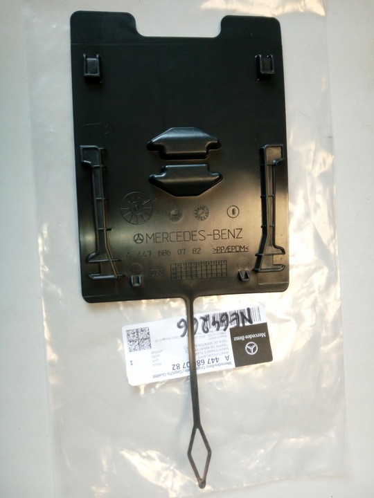 фото №1, Заглушка подкрылки mercedes vito w447 4476860782 новая оригинал.