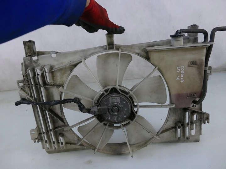 фото №1, Toyota corolla e12 рестайлинг 1.6 vvti вентилятор радиатор