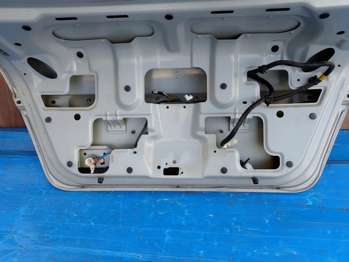 фото №12, Chevrolet aveo sedan t250 07- крышка багажника