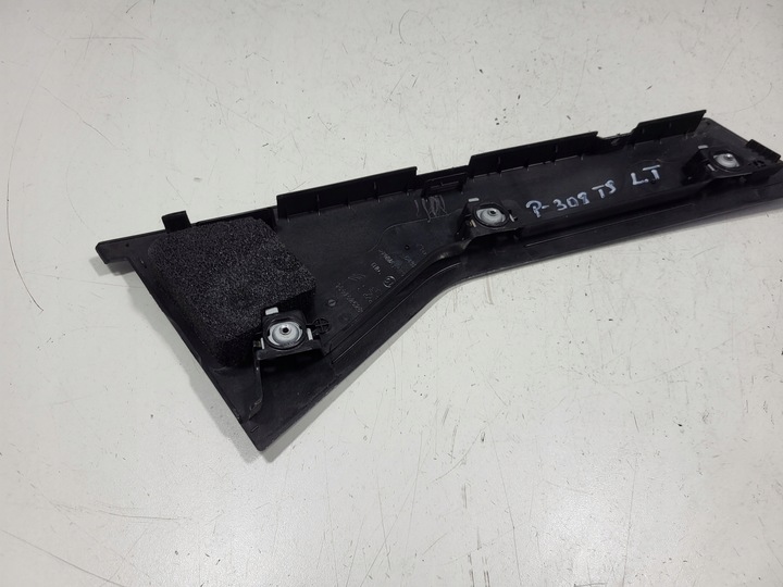 фото №7, Peugeot 308 2019 ліва сторона планка / прокладка скла двері задніх