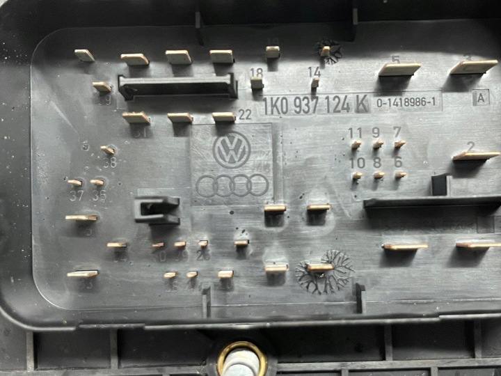 фото №6, Seat altea 2007 рамка / модуль предохранителей