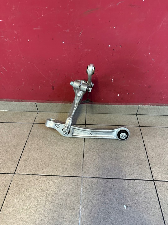 фото №1, Крепление амортизатора + рычаг + соединитель q7,q8