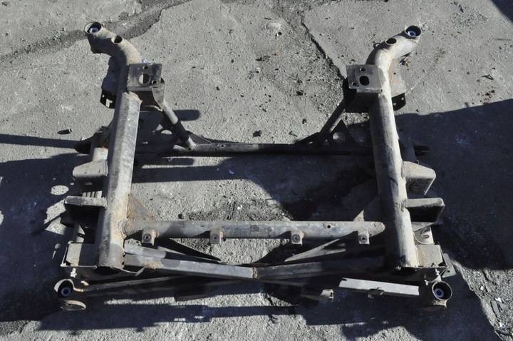 фото №7, Aston martin db9 05r купе 6.0 v12 450km подрамник балка подвешивание зад задняя