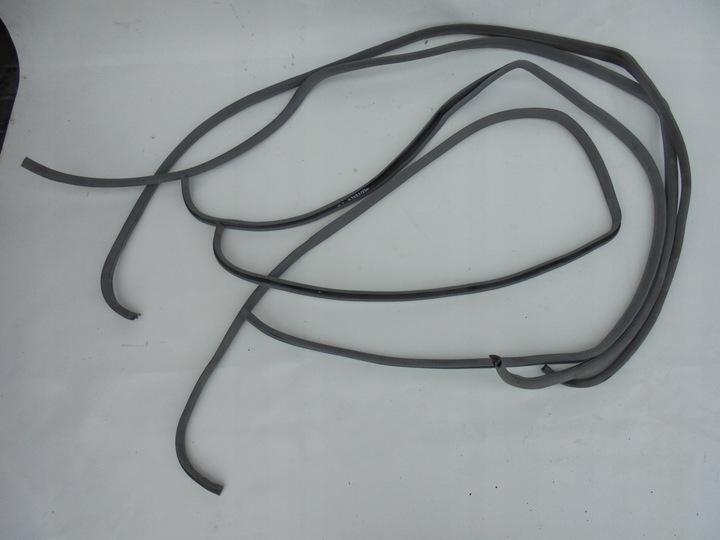 фото №1, Прокладка дверь перед зад левая правая mercedes w202 c-klasa sedan