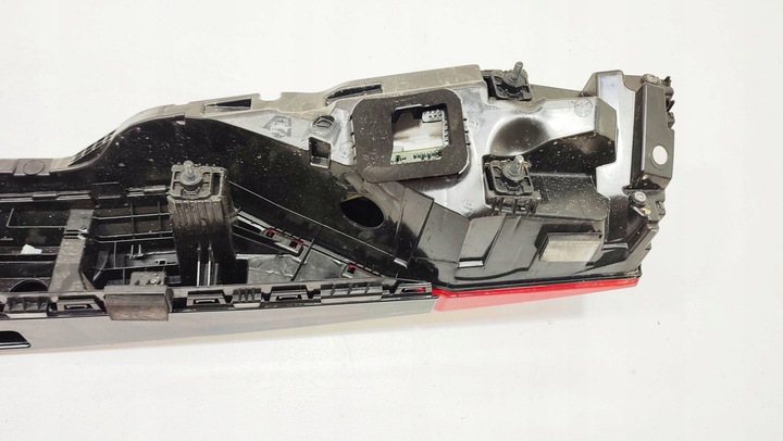 фото №14, Audi q8 накладка лампа задньої кришки багажника