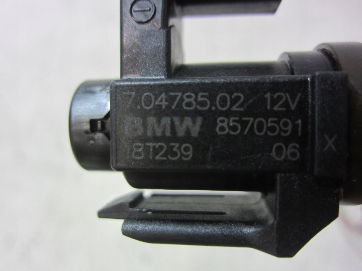 фото №9, Bmw (oem) 11748570591 клапан тиску wyd. bmw 5 f10, g30