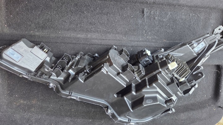 фото №9, Фара передня toyota corolla e210 e21 8111002x10 led eu l653992 права