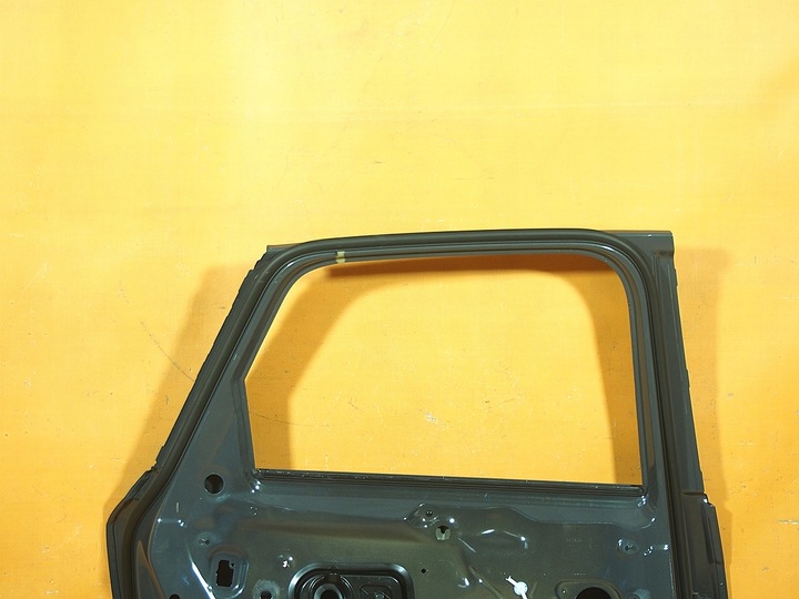 фото №10, Audi q3 83a 22km дверь зад задние левая планка 83a833051c lx7m