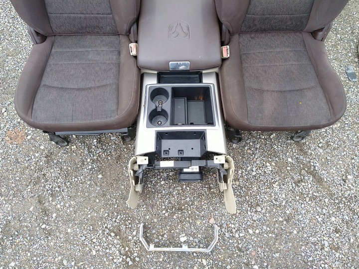 фото №6, Сиденья диван обшивки туннель средний салон комплект dodge ram 1500 2013-