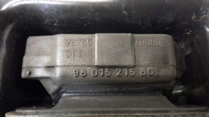 фото №7, Кронштейн подушка коробки citroen c4 cactus 1.6 hdi 9801521580