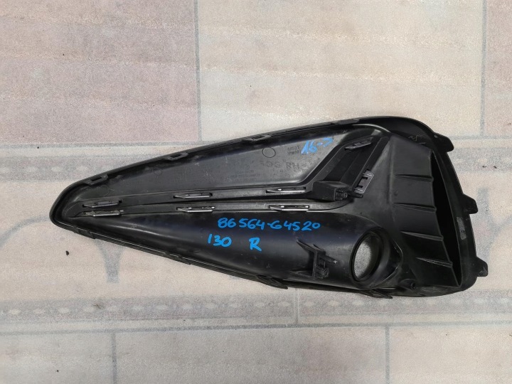 фото №13, Решётка бампера oem номер правая hyundai i30 86564-g4520