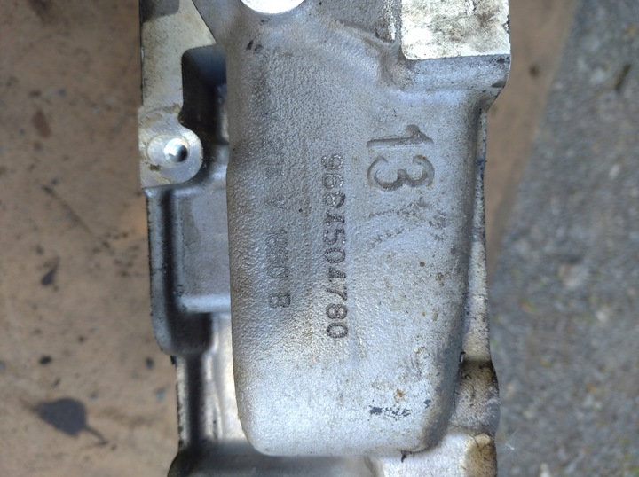 фото №10, Головка двигателя 9684504780 citroen peugeot 1.6 hdi