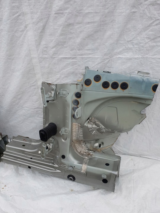 фото №8, Mercedes sl w230 r230 01-08 стойка порог bok крепление дверь перед