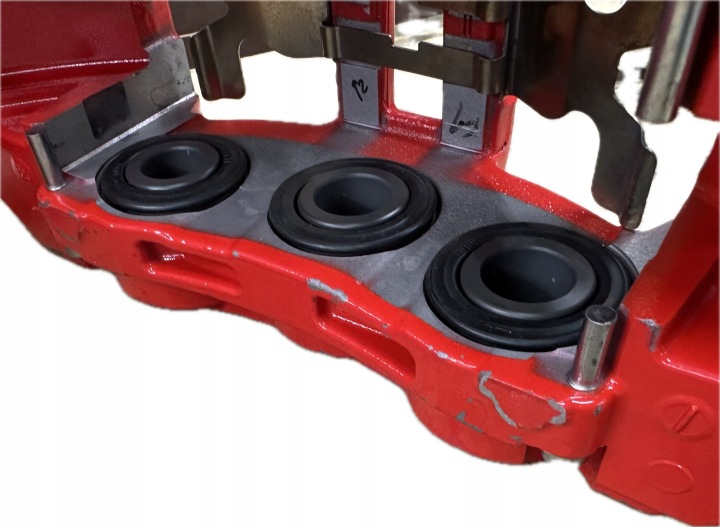 фото №9, Затискачі перед комплект amg brembo mercedes cle w236 glc w254 c w206 om