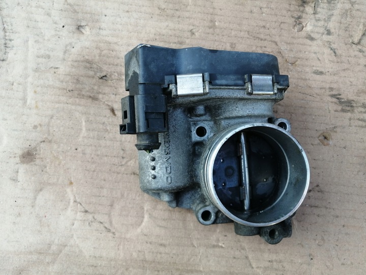 фото №1, Дроссельная заслонка vw passat b6 2.0fsi 06f133062b
