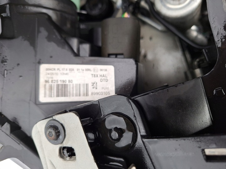 фото №14, Peugeot 5008 i 1 0u 0e бампер перед капот крыло лампа evgc 09-13 2.0 hdi