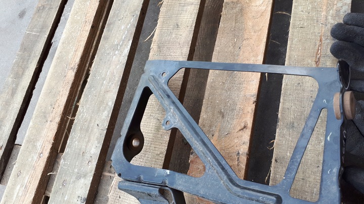 фото №11, Кріплення підсилювач радіатор audi 4g8