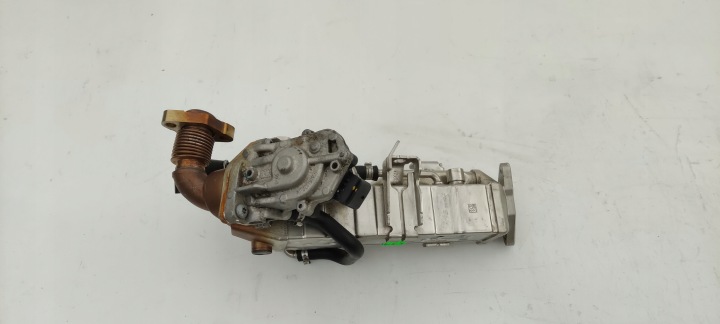 фото №6, Bmw f10 f20 f30 2.0 3.0d радиатор клапан выхлопных газов egr 851369115 bz/eg3