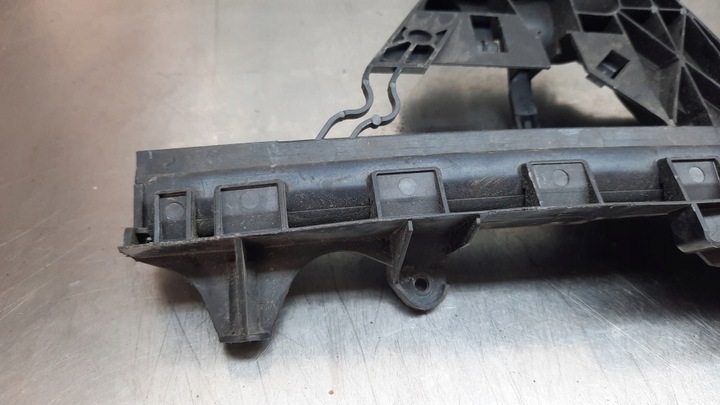 фото №8, Крепление защита заглушка замка левый перед 30699109 volvo v50