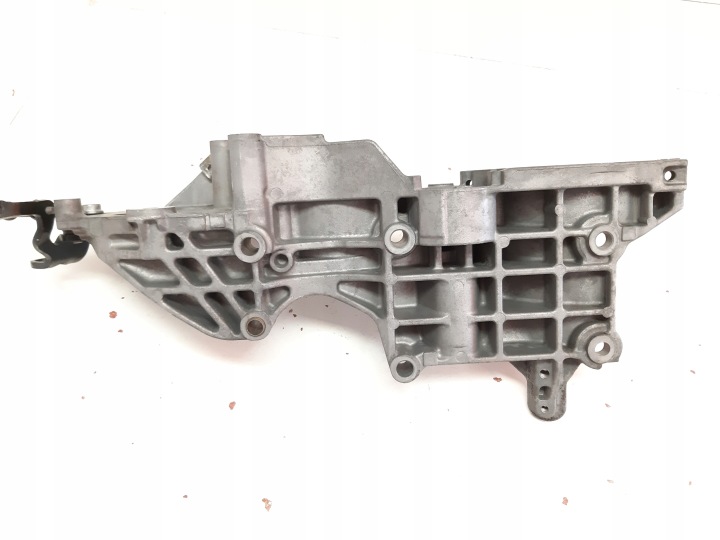 фото №6, Кронштейн генератора vw audi 2.0 tdi 03l903143d cba