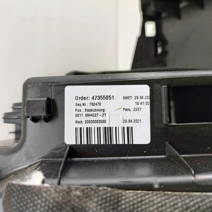 фото №7, Бардачок bmw x1 f48 6844227 23874623 1.5l 162kw 2021