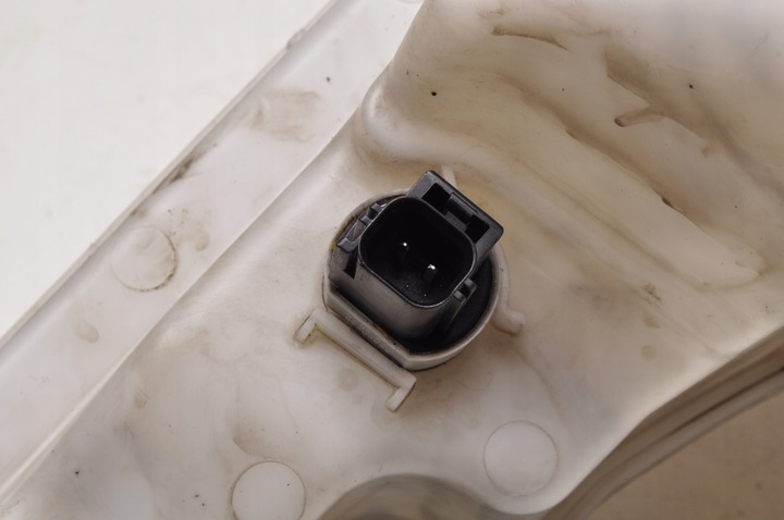 фото №7, Volvo xc60 ii бачок склоомивача 32328197 32328198 32328254