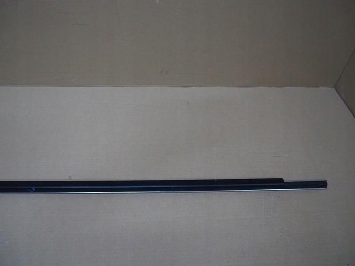 фото №8, Планка накладка двері ущільнювач скла лівий перед opel insignia a