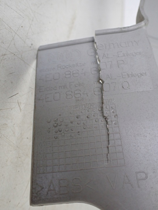 фото №11, Обшивка стойка левый зад audi a8 s8 d3 5.2 короткая 4e0864607q