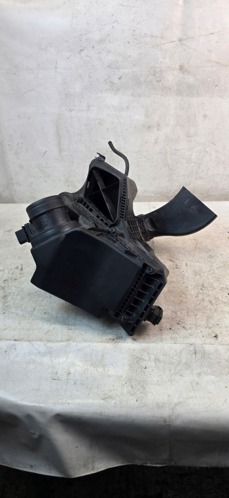 фото №14, Audi a4 b8 a5 8t 2.0 tdi корпус фільтра повітря 8k0133837t 8k0133835ad
