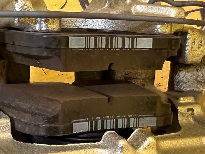 фото №3, Новий супорт гальмівний гальмівні колодки зад лівий ford kuga mk3