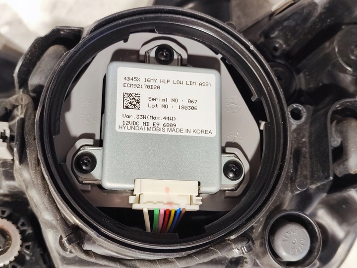 фото №13, Mitsubishi outlander iii 3 рестайлінг лампа права led 8301c8-64 4bx158301c8-64 eu