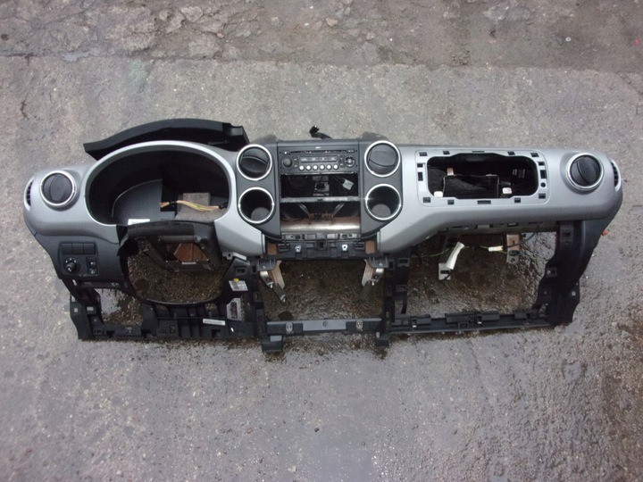 фото №1, Citroen berlingo iii панель роздавальна європа