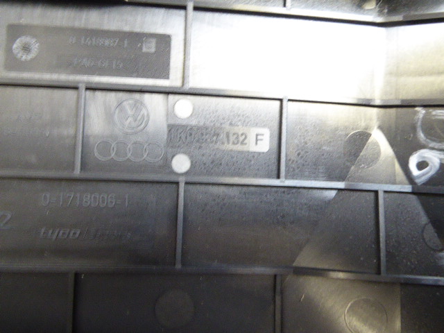 фото №6, Passat b6 3c основание коробка предохранителей