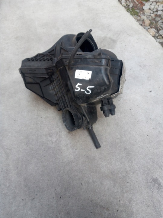 фото №11, Audi a4 b8 a5 q5 корпус фільтра повітря 2,0 tdi 8k0133837t 5-5