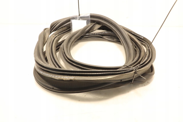 фото №5, Прокладка кришки багажника skoda scala