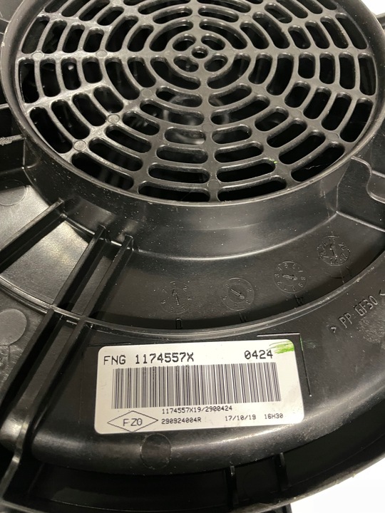 фото №8, Renault zoe ii вентилятор воздуходувка na двигатель воздуховод 290924004r 290935816r