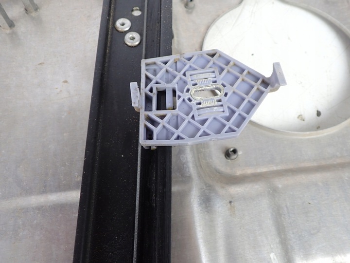 фото №7, Механізм підйому скла лівий зад audi s8 d3 5.2 fsi 4e0839849a