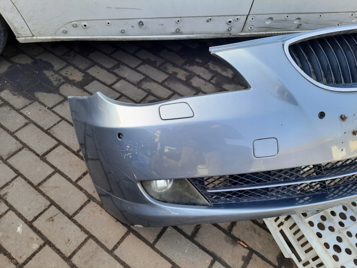 фото №9, Бампер передний bmw e60 03-07r. a08/7 серебристо-серый pdc распылители