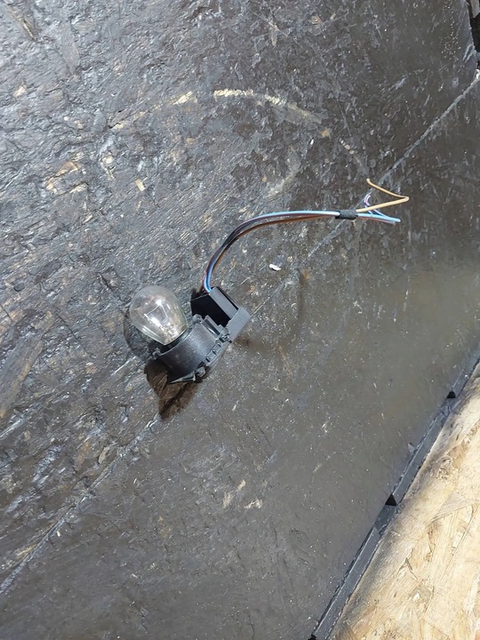 фото №11, Держатель вкладка лампочки зад audi a6 c4 4a универсал 32cp